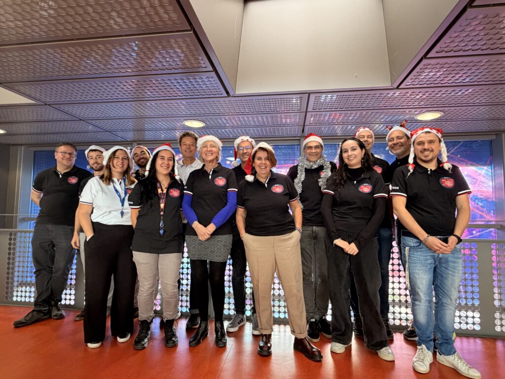 Photo équipe Plato du LAM, pour noel